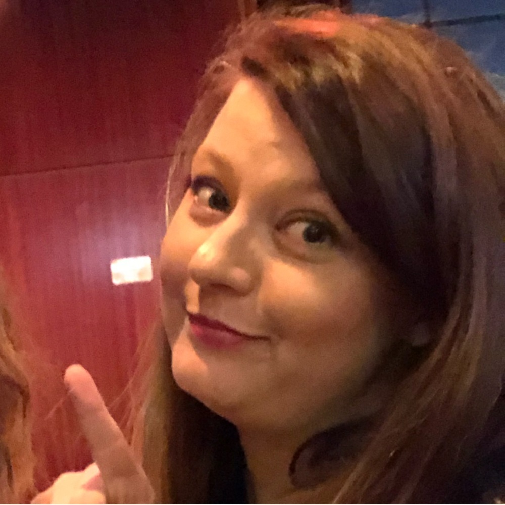 Meet your Posher, Caitlin